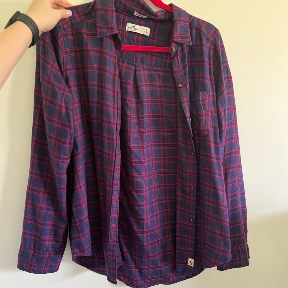 Perfect condition pink and blue hollister flannel